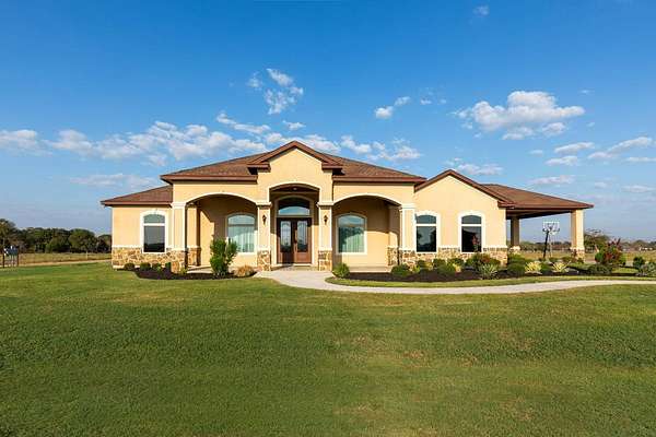 5 Acres of Residential Land with Home for Sale in Hempstead, Texas