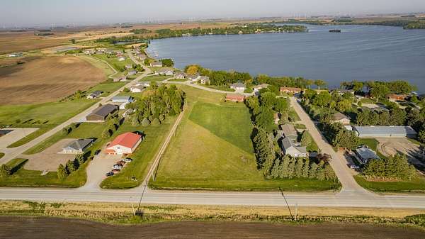 2.43 Acres of Residential Land for Sale in Lake Park, Iowa