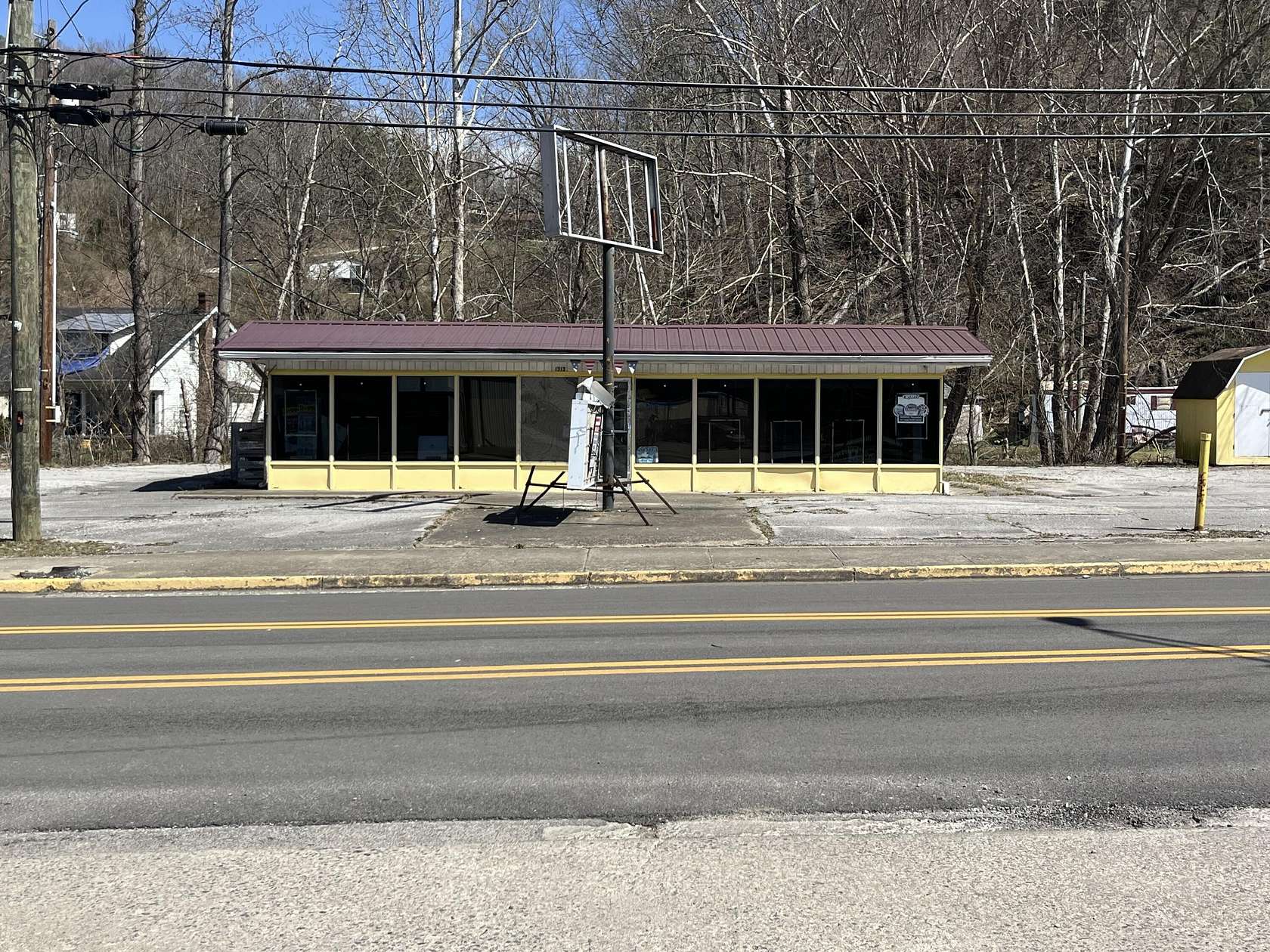 0.51 Acres of Commercial Land for Sale in Cumberland, Kentucky