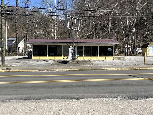 0.51 Acres of Commercial Land for Sale in Cumberland, Kentucky