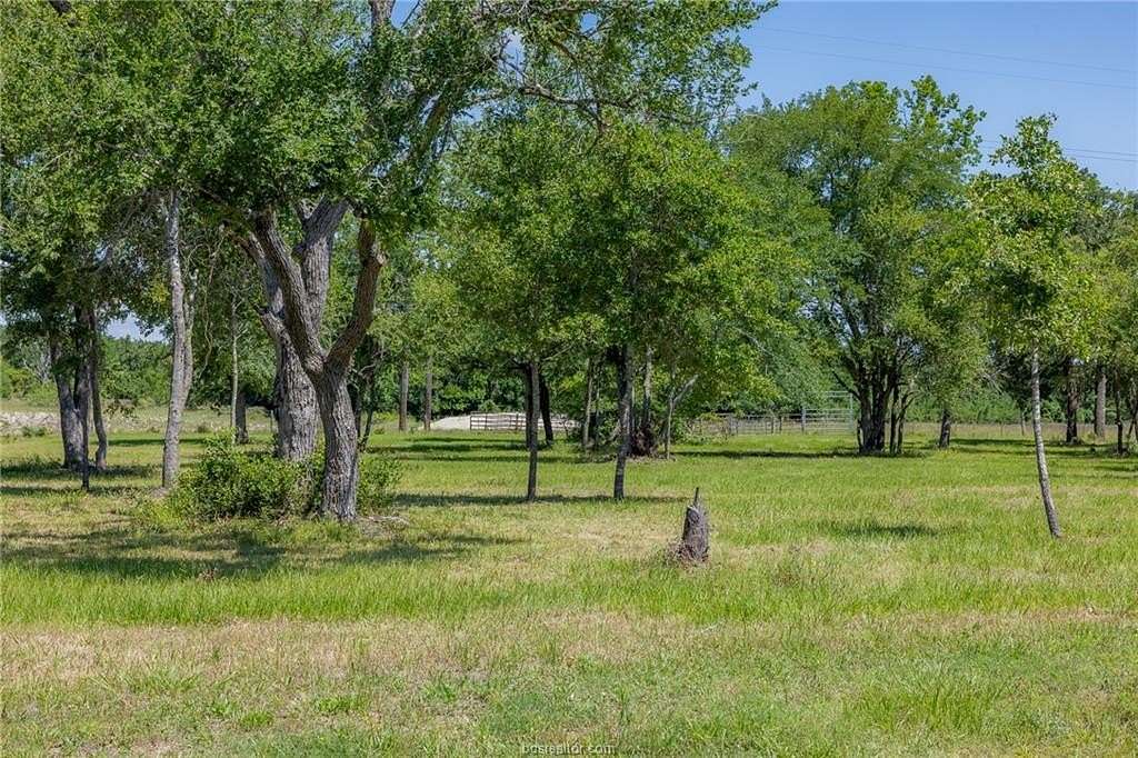1 Acre of Residential Land for Sale in Bedias, Texas