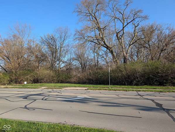 0.45 Acres of Commercial Land for Sale in Anderson, Indiana