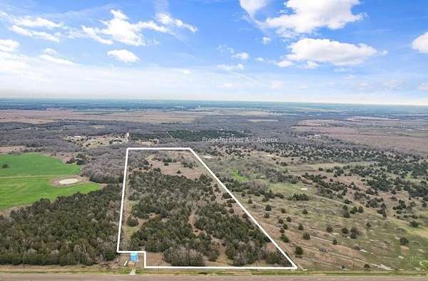 20.7 Acres of Recreational Land for Sale in Barry, Texas