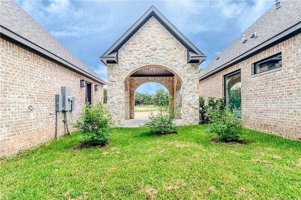 2.46 Acres of Residential Land with Home for Sale in McGregor, Texas