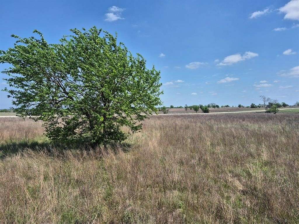 10 Acres of Land for Sale in Jonesboro, Texas