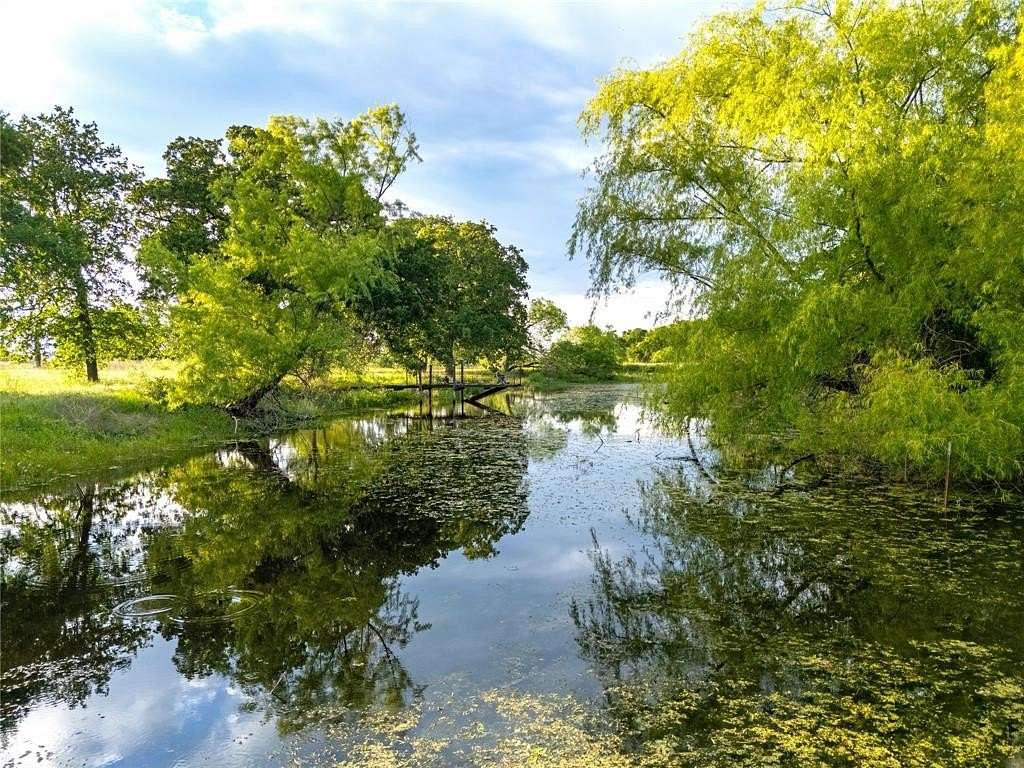 28 Acres of Land for Sale in Waco, Texas