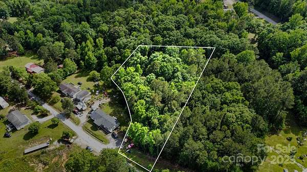 1 Acre of Land for Sale in Great Falls, South Carolina