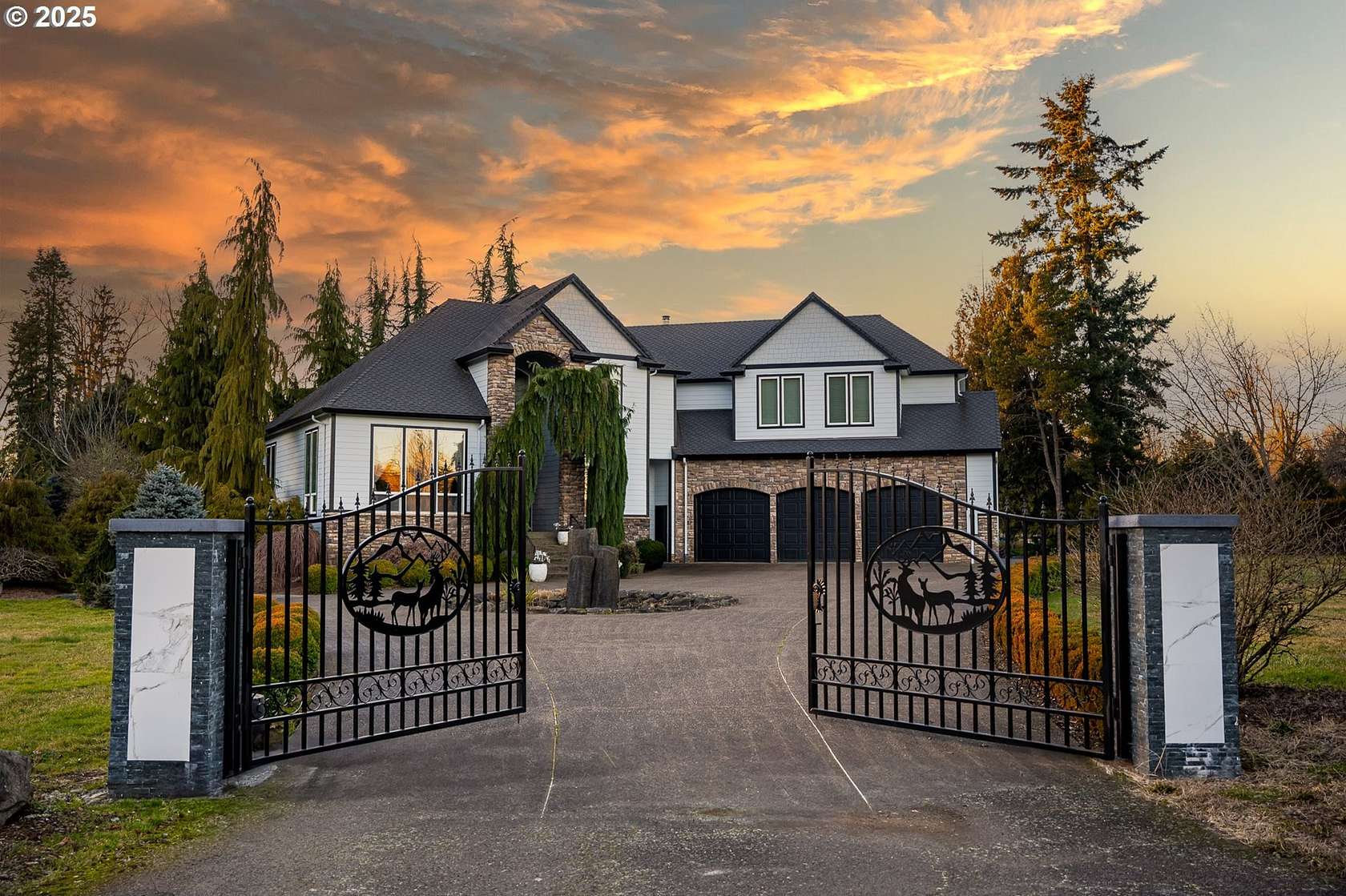 2.18 Acres of Residential Land with Home for Sale in Oregon City, Oregon