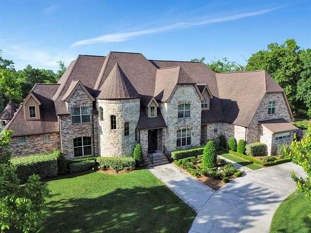 3.19 Acres of Residential Land with Home for Sale in New Orleans, Louisiana