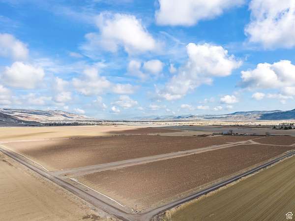 3.17 Acres of Residential Land with Home for Sale in Richfield, Utah