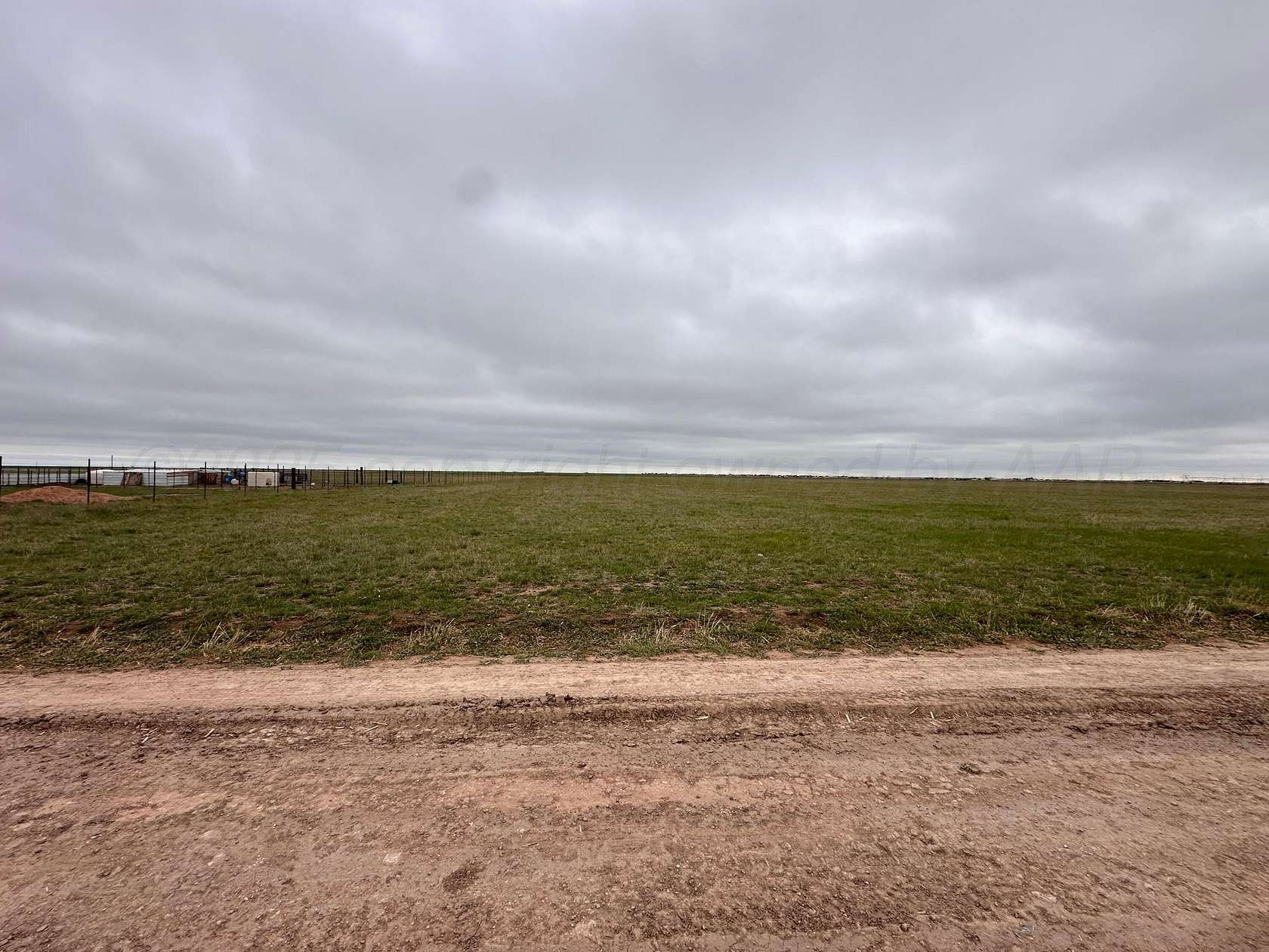 10 Acres of Land for Sale in Dumas, Texas