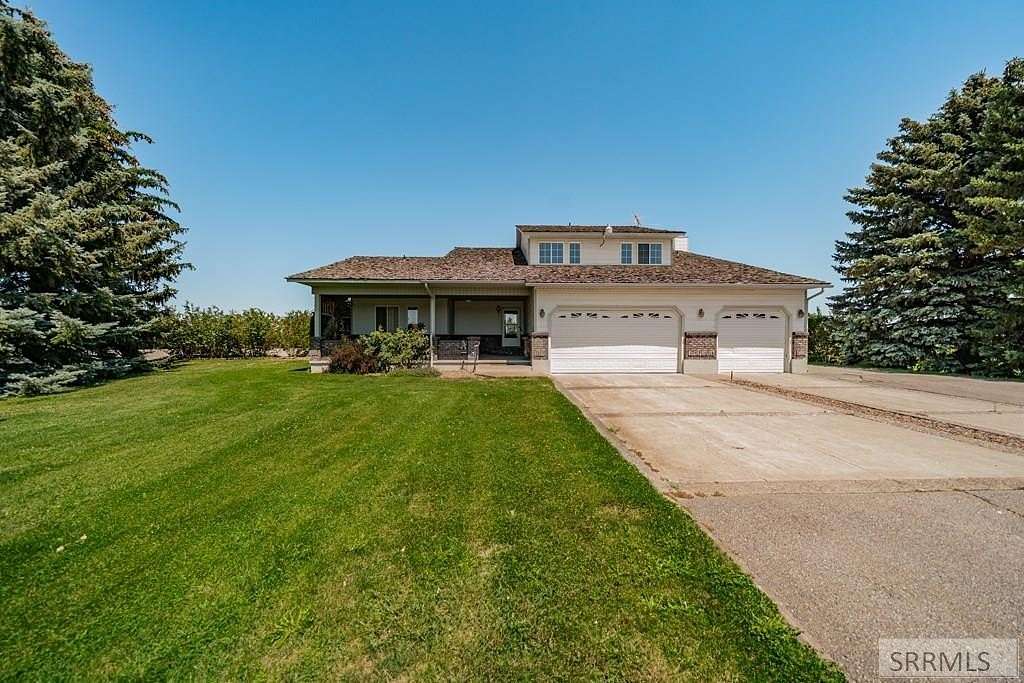 2.15 Acres of Residential Land with Home for Sale in Roberts, Idaho