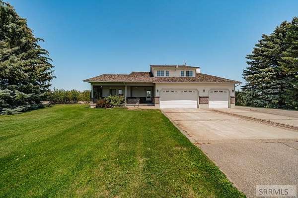 2.15 Acres of Residential Land with Home for Sale in Roberts, Idaho