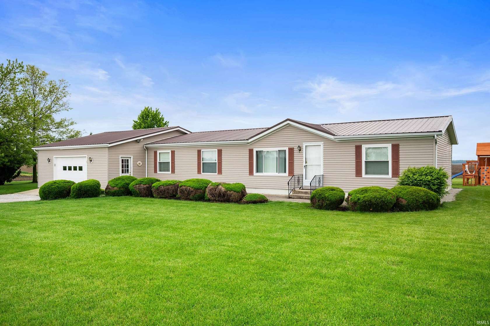 3 Acres of Residential Land with Home for Sale in Hartford City, Indiana