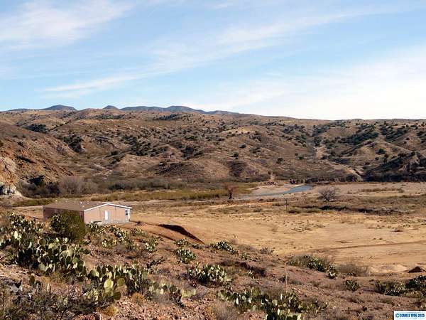 21.7 Acres of Recreational Land with Home for Sale in Red Rock, New Mexico