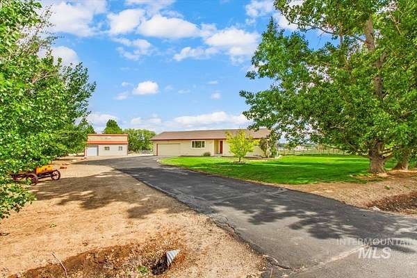 5 Acres of Residential Land with Home for Sale in Kuna, Idaho