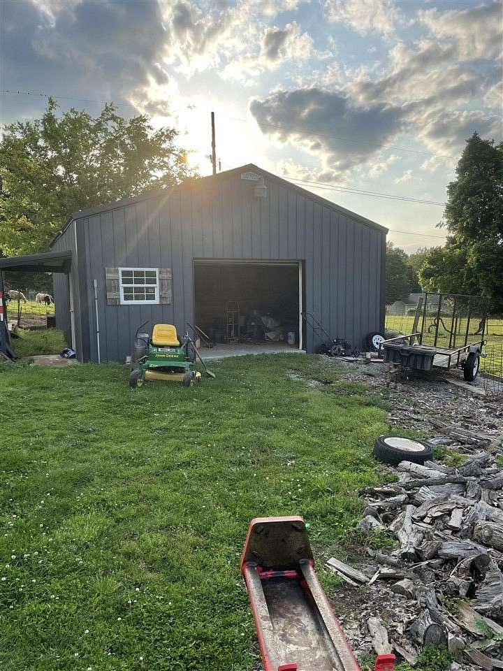 2.15 Acres of Residential Land with Home for Sale in Scottsville, Kentucky