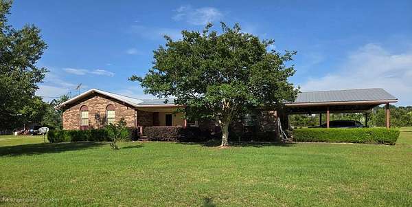 3 Acres of Residential Land with Home for Sale in Abbeville, Alabama
