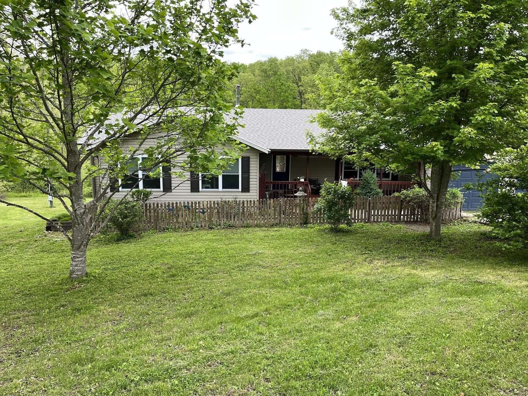 90 Acres of Land with Home for Sale in Macomb, Missouri