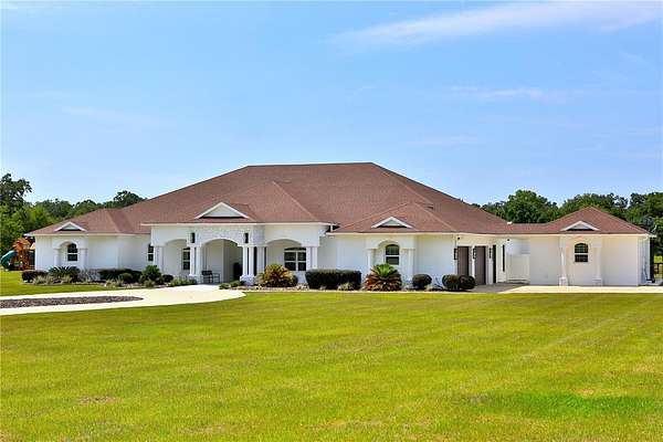 10.5 Acres of Land with Home for Sale in Ocala, Florida