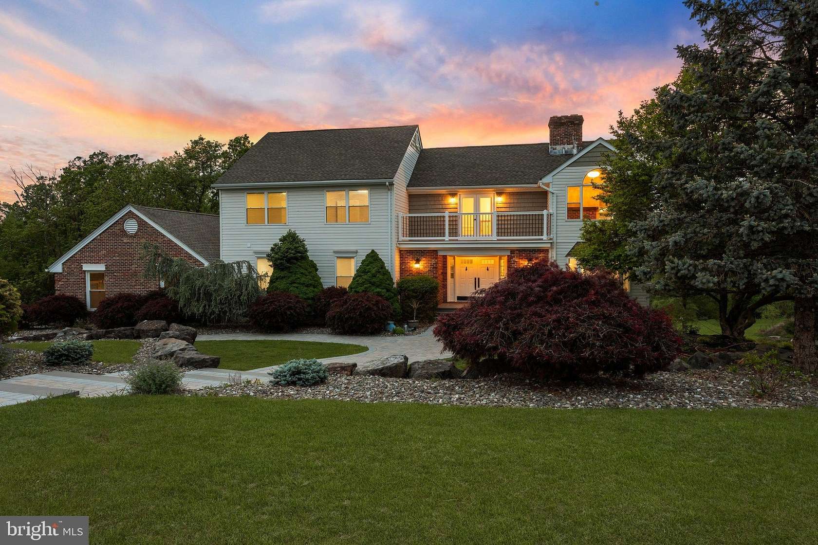 5.57 Acres of Residential Land with Home for Sale in Milford, New Jersey