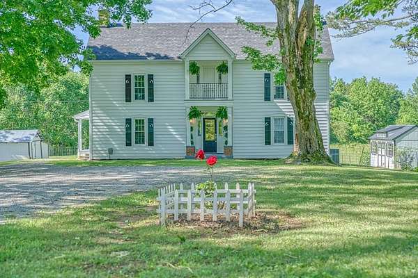 15.1 Acres of Land with Home for Sale in Sparta, Tennessee