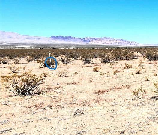 1.25 Acres of Land for Sale in Dolan Springs, Arizona
