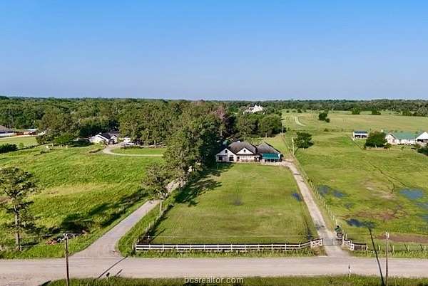 2 Acres of Residential Land with Home for Sale in Franklin, Texas