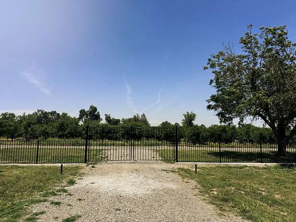 0.91 Acres of Residential Land for Sale in Corning, California