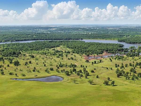 295 Acres of Land for Sale in Bowie, Texas