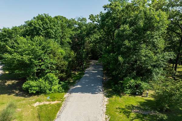 5 Acres of Residential Land for Sale in Greenville, Texas