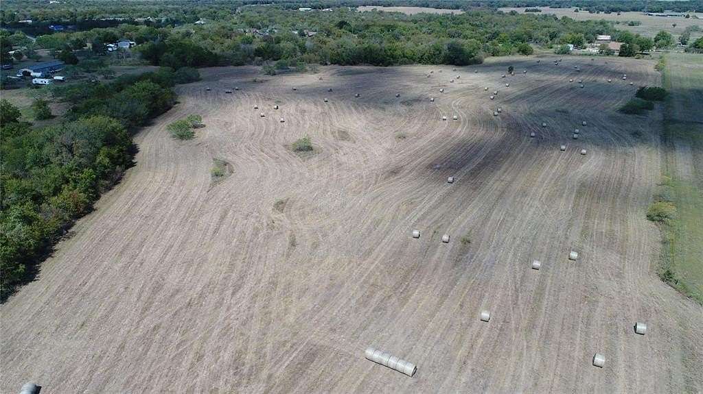 27.7 Acres of Land for Sale in Mildred, Texas