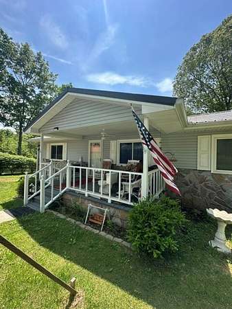 3.82 Acres of Residential Land with Home for Sale in Sequatchie, Tennessee