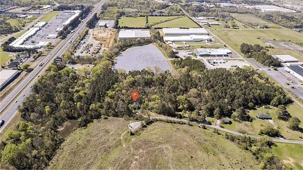 18.3 Acres of Improved Mixed-Use Land for Sale in Calhoun, Georgia