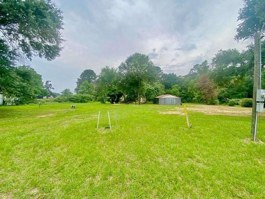 1 Acre of Residential Land for Sale in Latexo, Texas