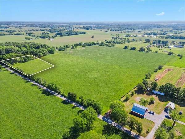 3.77 Acres of Residential Land for Sale in Gentry, Arkansas