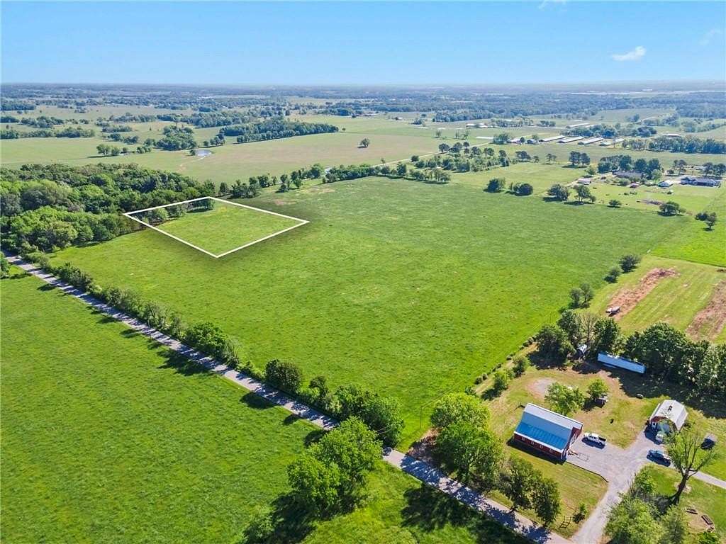 3.77 Acres of Residential Land for Sale in Gentry, Arkansas