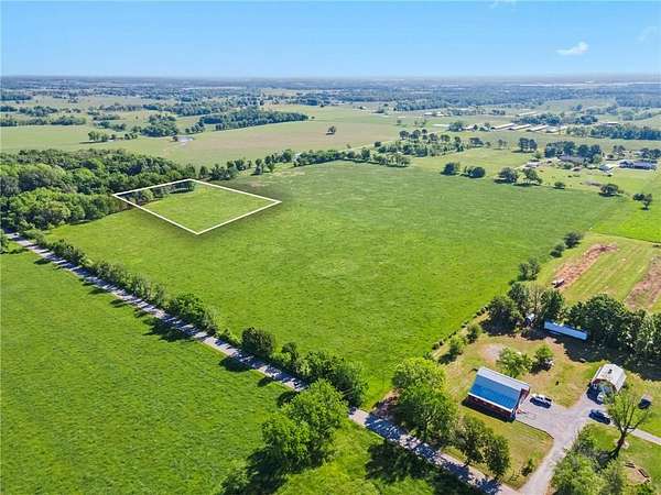 3.77 Acres of Residential Land for Sale in Gentry, Arkansas