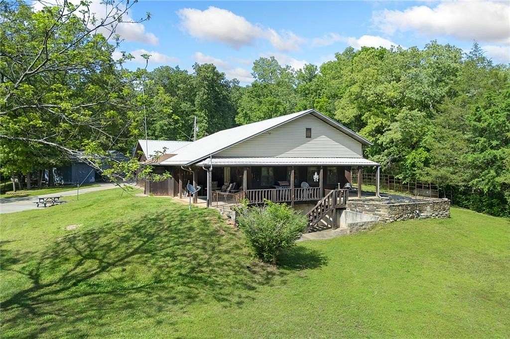 10 Acres of Residential Land with Home for Sale in Marble Falls Township, Arkansas