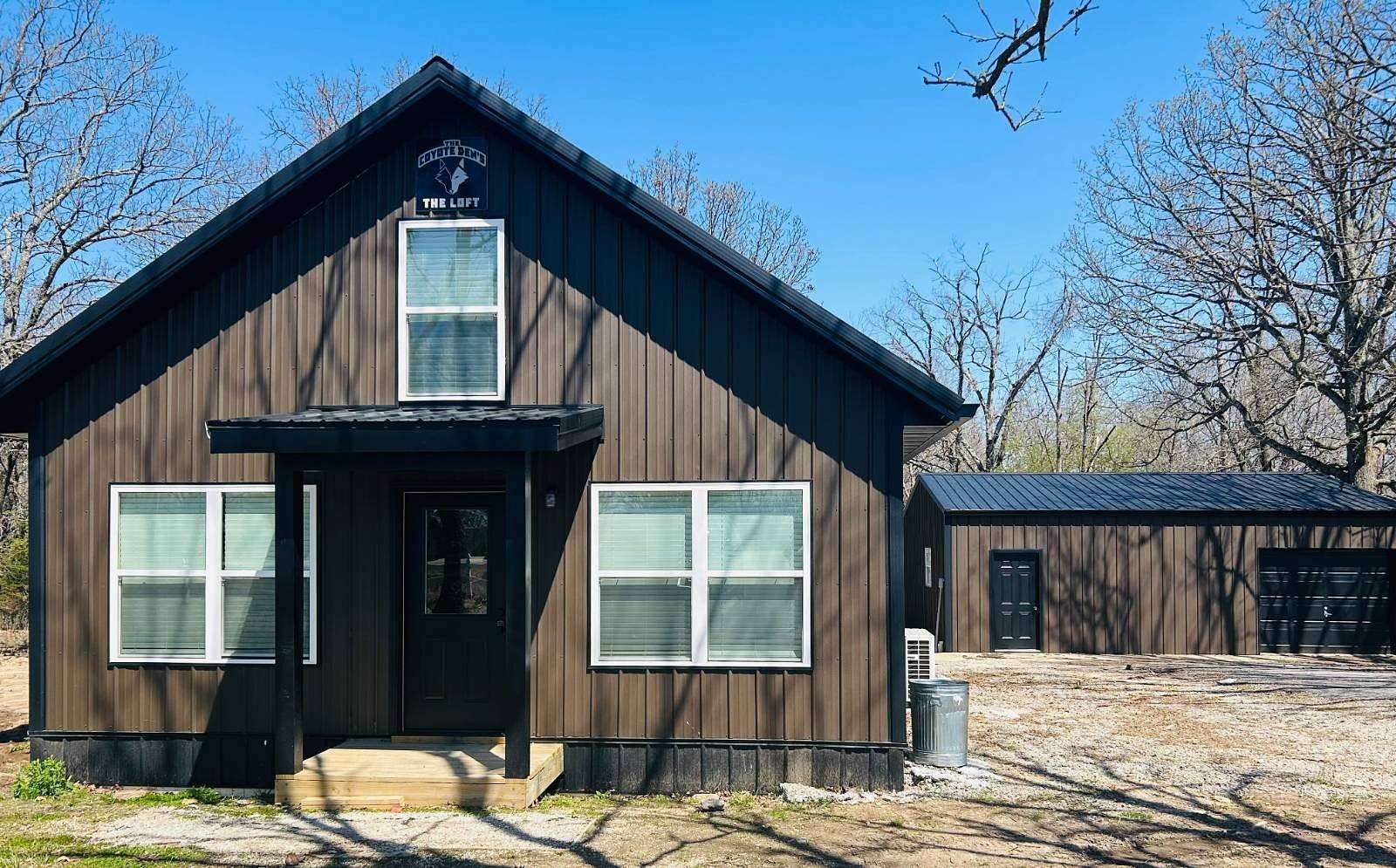 2 Acres of Residential Land with Home for Sale in Lebanon, Missouri