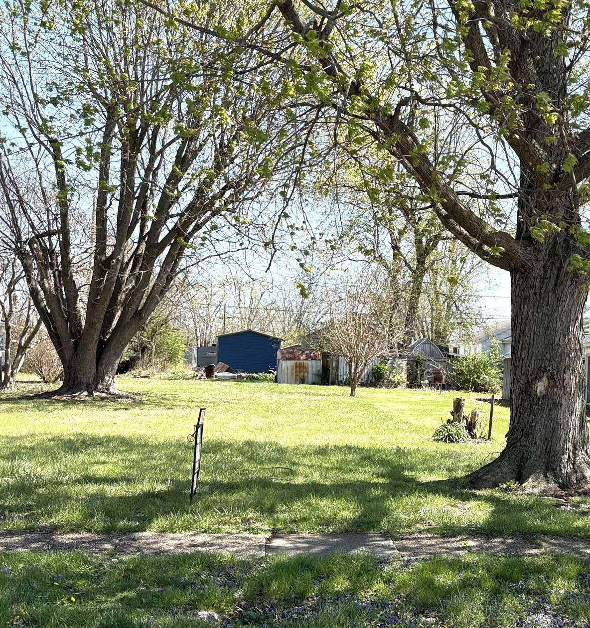 Residential Land for Sale in Carlinville, Illinois