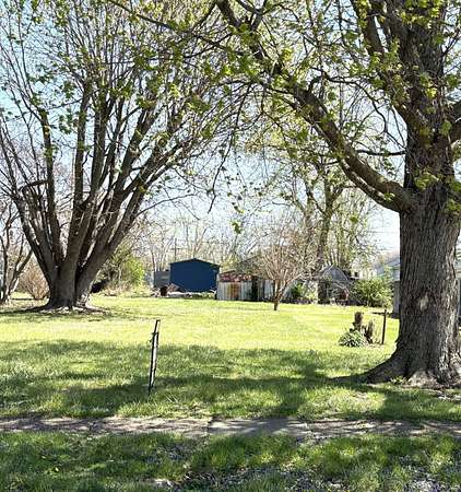 Residential Land for Sale in Carlinville, Illinois