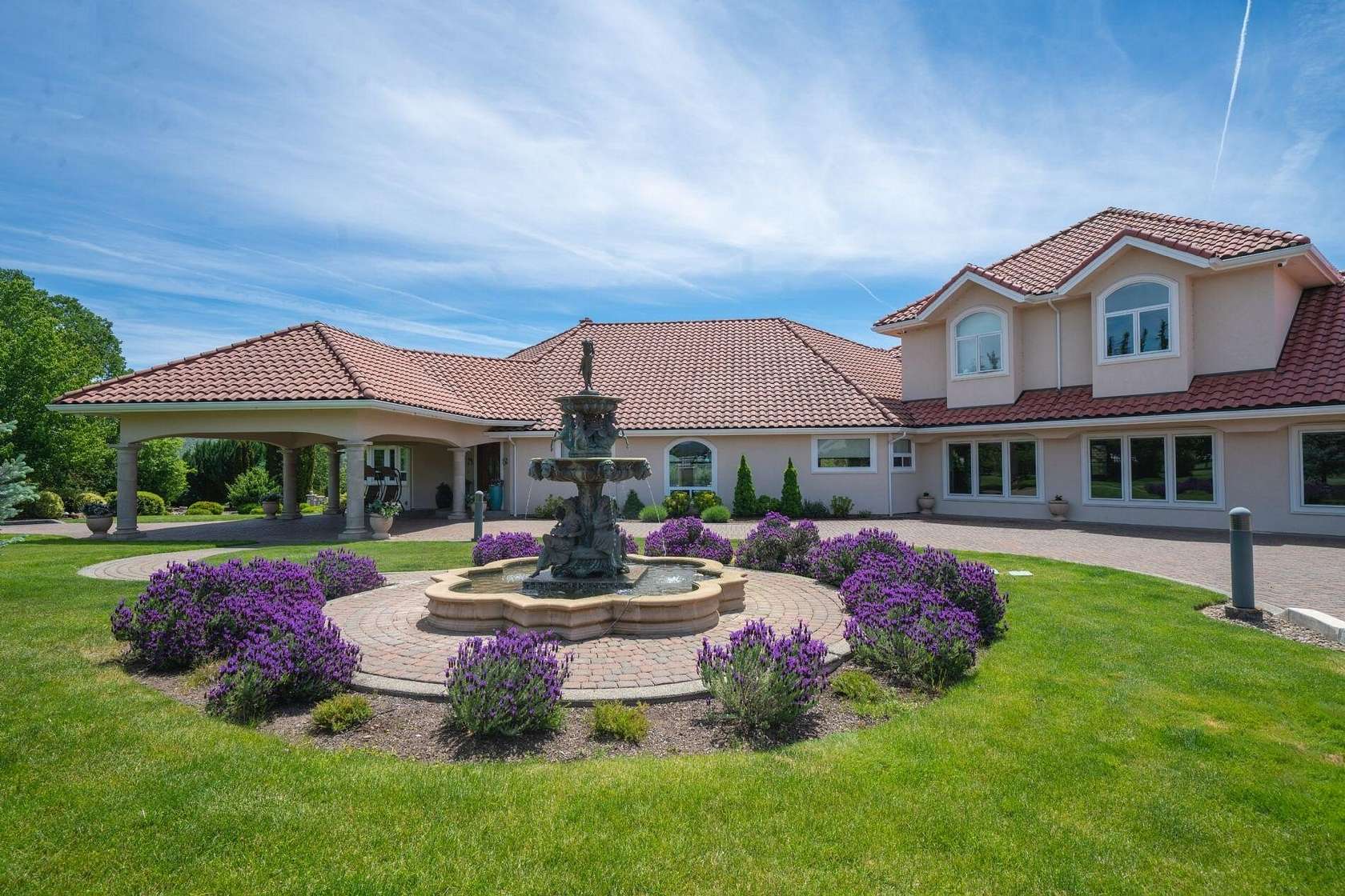 40 Acres of Agricultural Land with Home for Sale in White City, Oregon