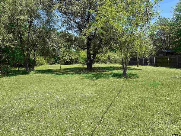 1.28 Acres of Residential Land for Sale in Van, Texas
