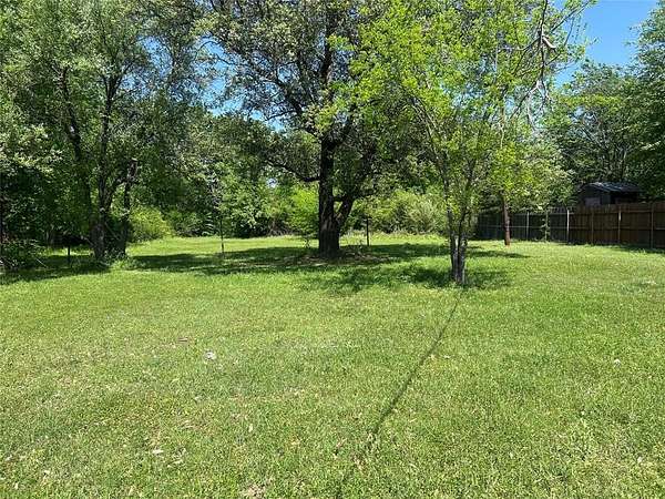 1.28 Acres of Residential Land for Sale in Van, Texas