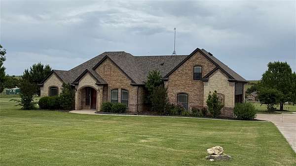 2.12 Acres of Residential Land with Home for Sale in Decatur, Texas