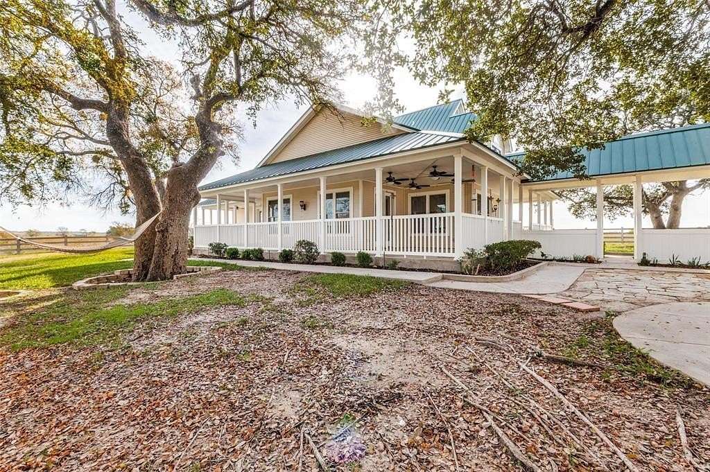 22 Acres of Agricultural Land with Home for Sale in Fort Worth, Texas