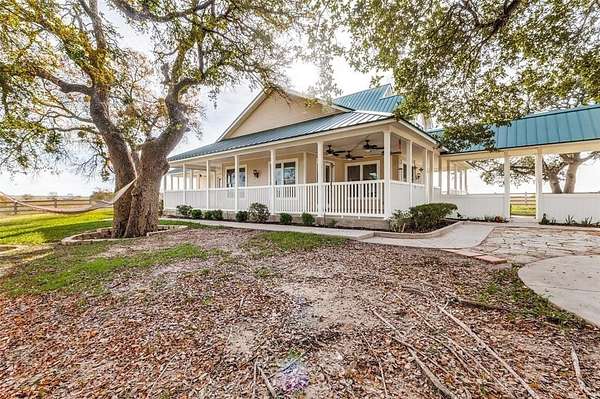 22 Acres of Agricultural Land with Home for Sale in Fort Worth, Texas