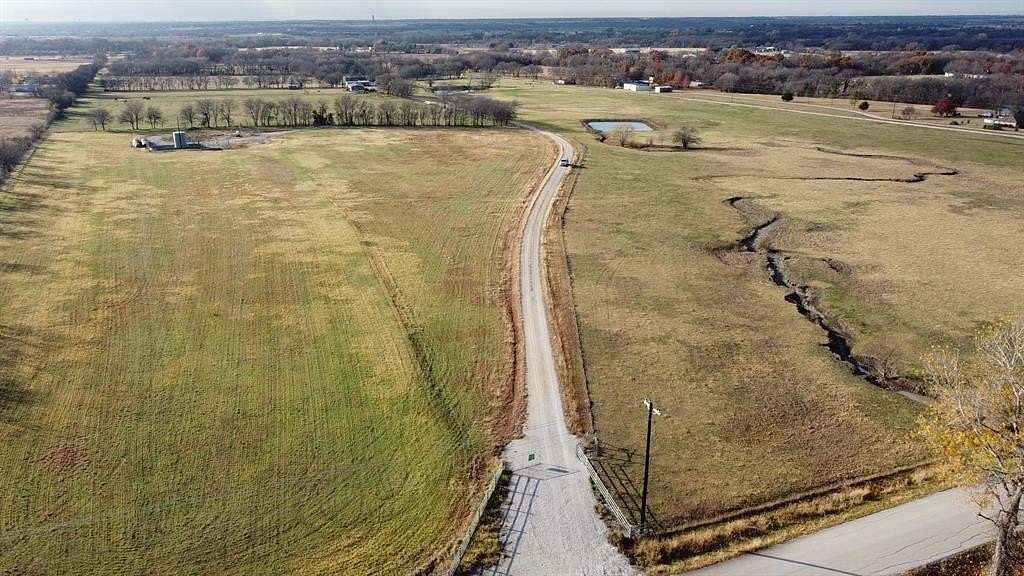 32 Acres of Agricultural Land for Sale in DISH, Texas