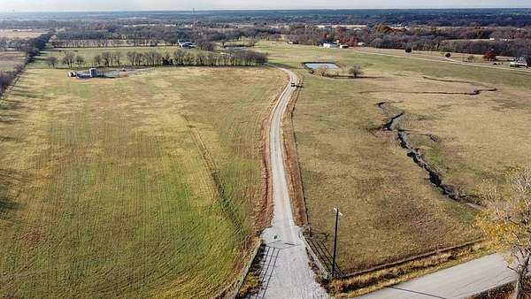 32 Acres of Agricultural Land for Sale in DISH, Texas